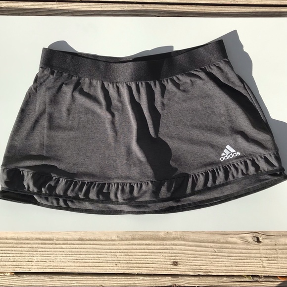 adidas Pants - Adidas Charcoal Gray Ruffle Tennis Active Skort R6